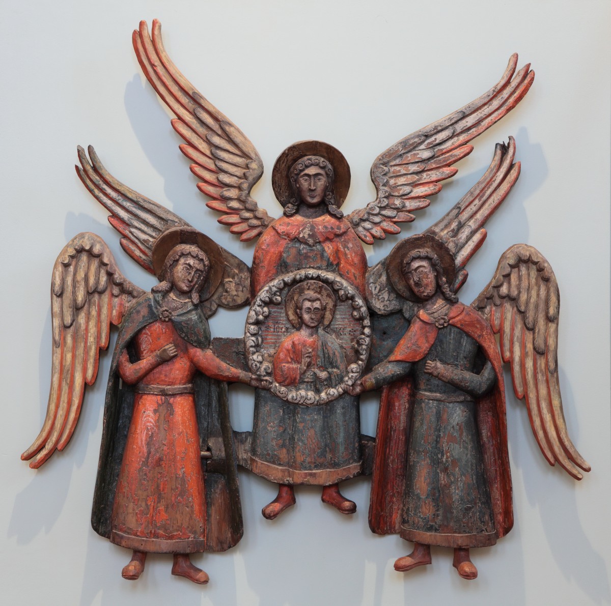 Собор Архангела Михаила деревянная скульптура